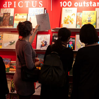 dPICTUS book fair showcases