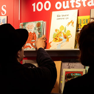 dPICTUS book fair showcases