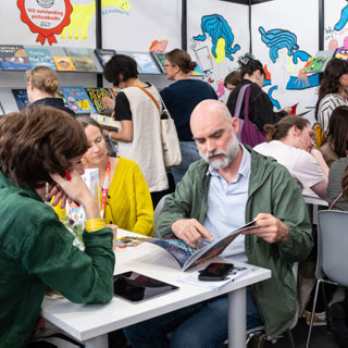 dPICTUS book fair showcases