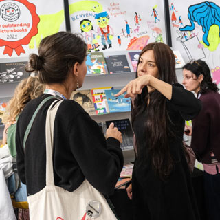 dPICTUS book fair showcases