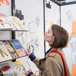dPICTUS book fair showcases